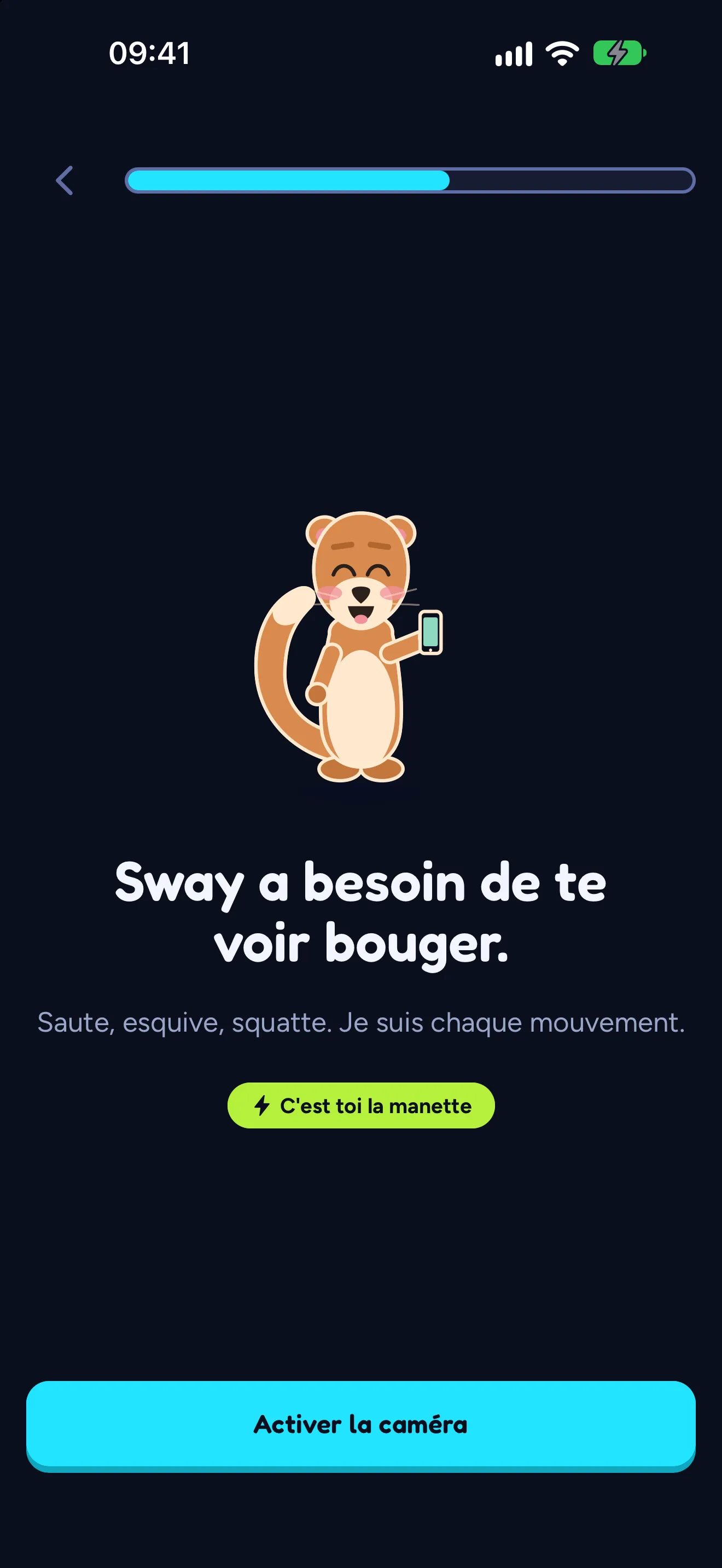 L’écran de démarrage de SWADE : Sway la belette tient un téléphone au-dessus des mots « Sway a besoin de te voir bouger » et d’un bouton « Activer la caméra ».